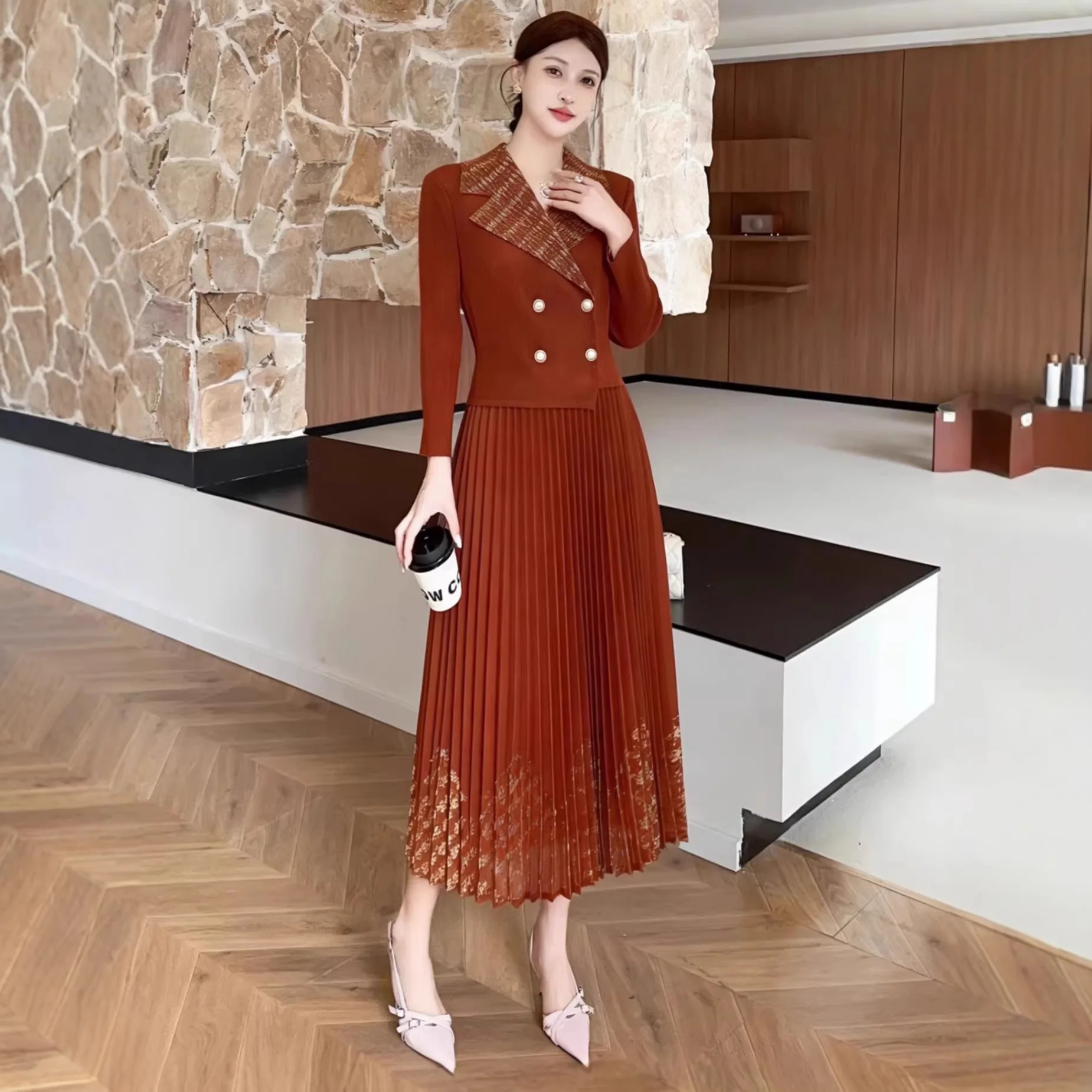 

Плиссированное длинное платье Miyake, осенняя горячая распродажа, женское, двубортное, с завышенной талией, стройнящее, элитное, стильное, универсальное