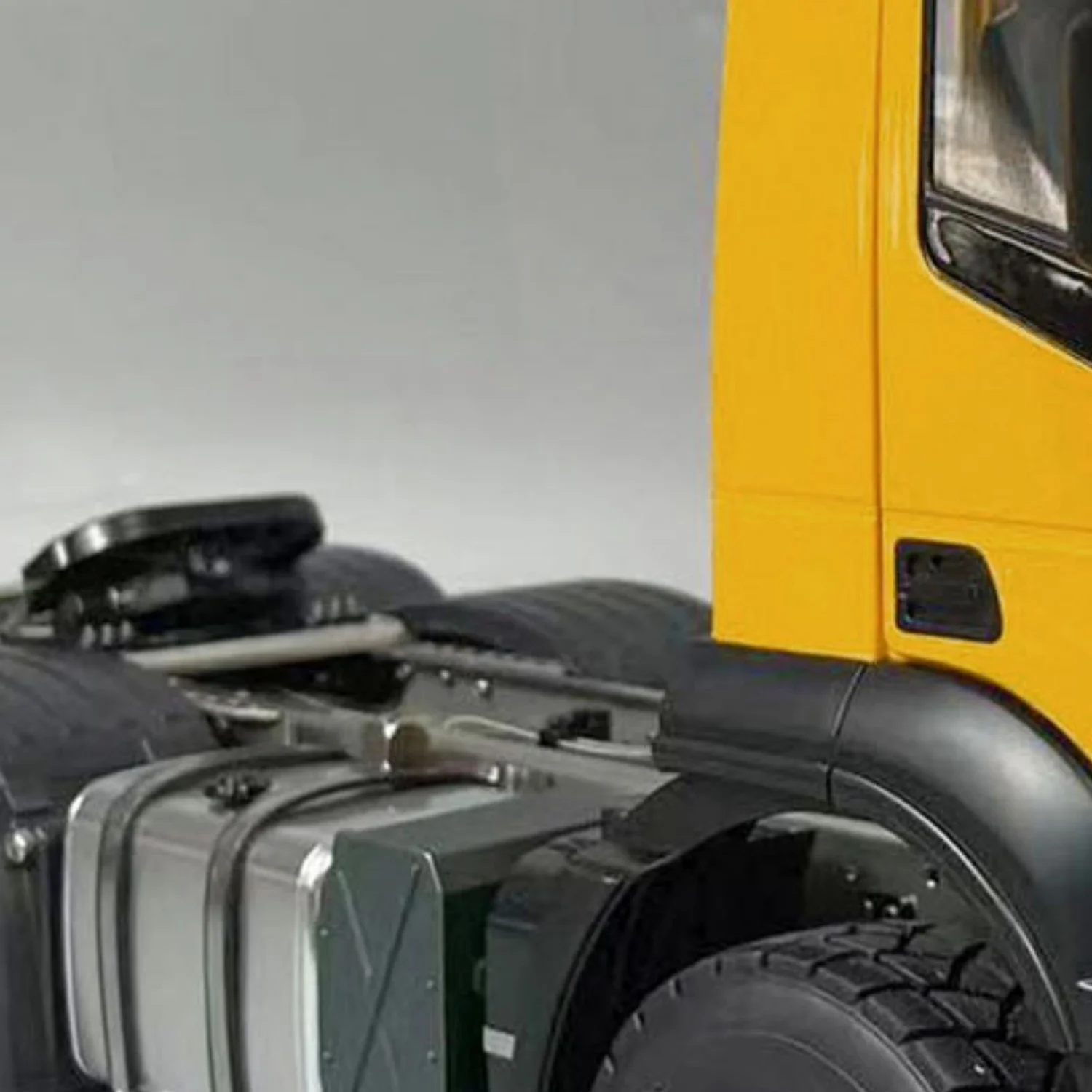 

Metal Chassis 6x6 1/14 Scale RC Tractor Truck With 2-Speed Transmission Electric Car Model For Truck Enthusiasts