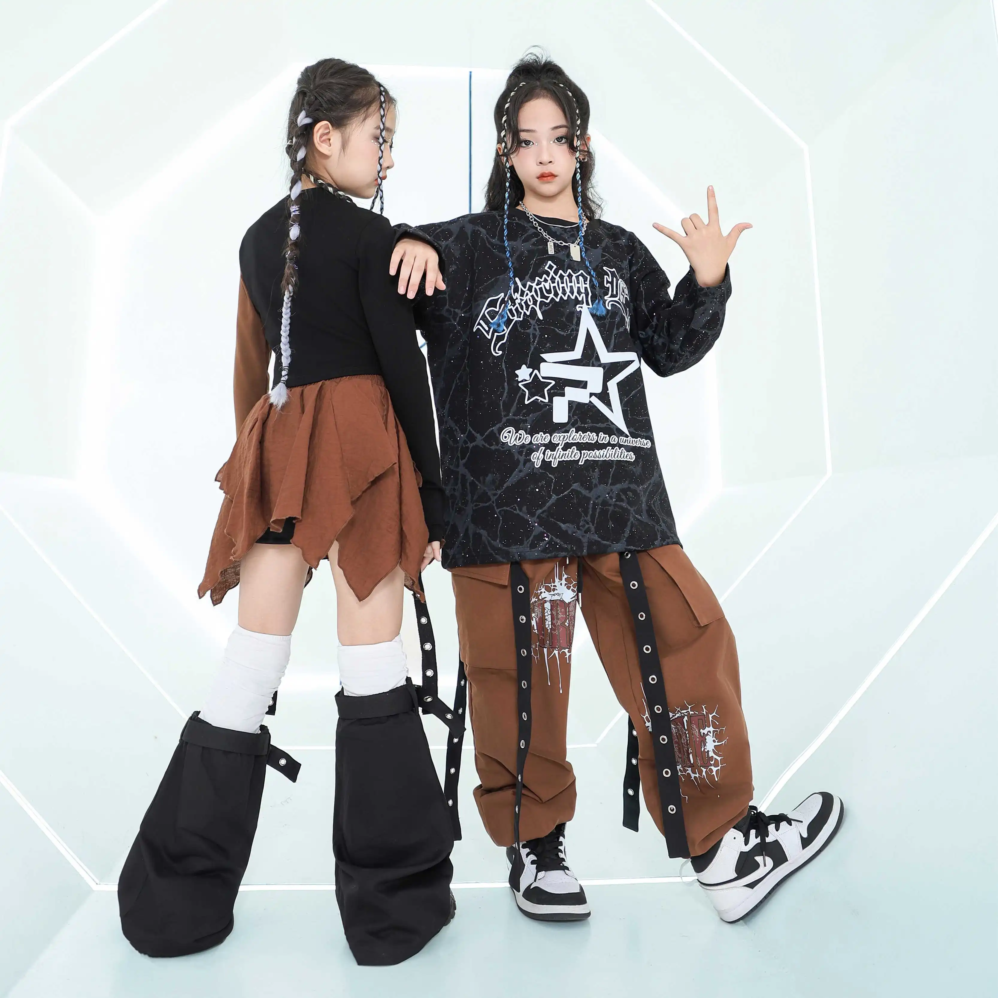 Jungen Hip Hop Tanzkostüm Schwarze Tops Braune Hosen Mädchen Jazz Dance Rock Performance Outfits Mode Kinder Street Wear BL14090
