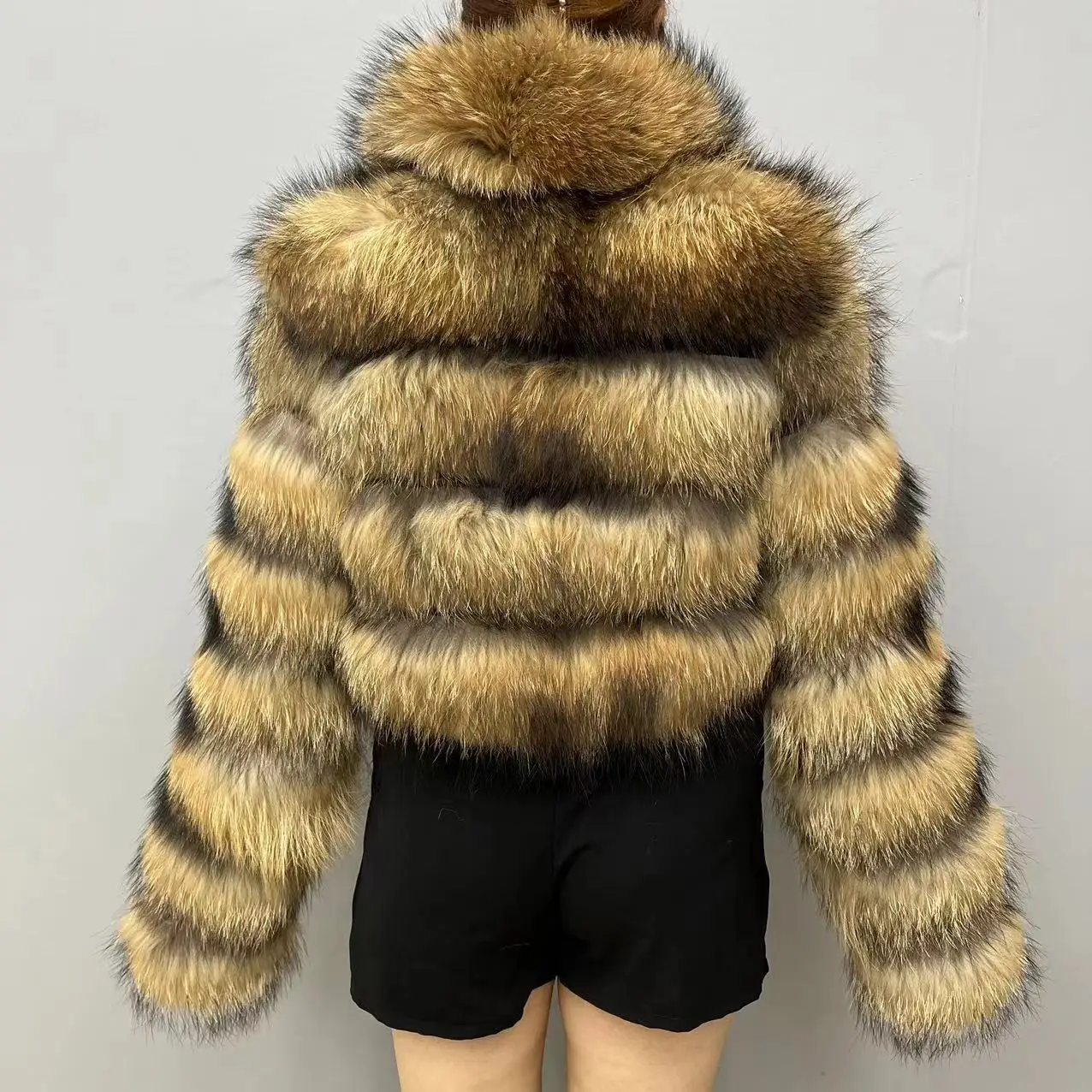 2023Real fur, Lady Winter Real Red Fox Fur Jacket Fashion Silver Fox Fur Coat Thick Warm Women Outerwear Real Raccoon Coat