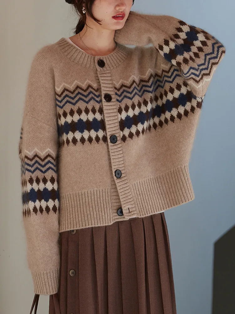 Maglione aderente allentato di Nov Elist per Cardigan in velluto di visone a maniche lunghe con scollo tondo basso Casual primaverile da donna