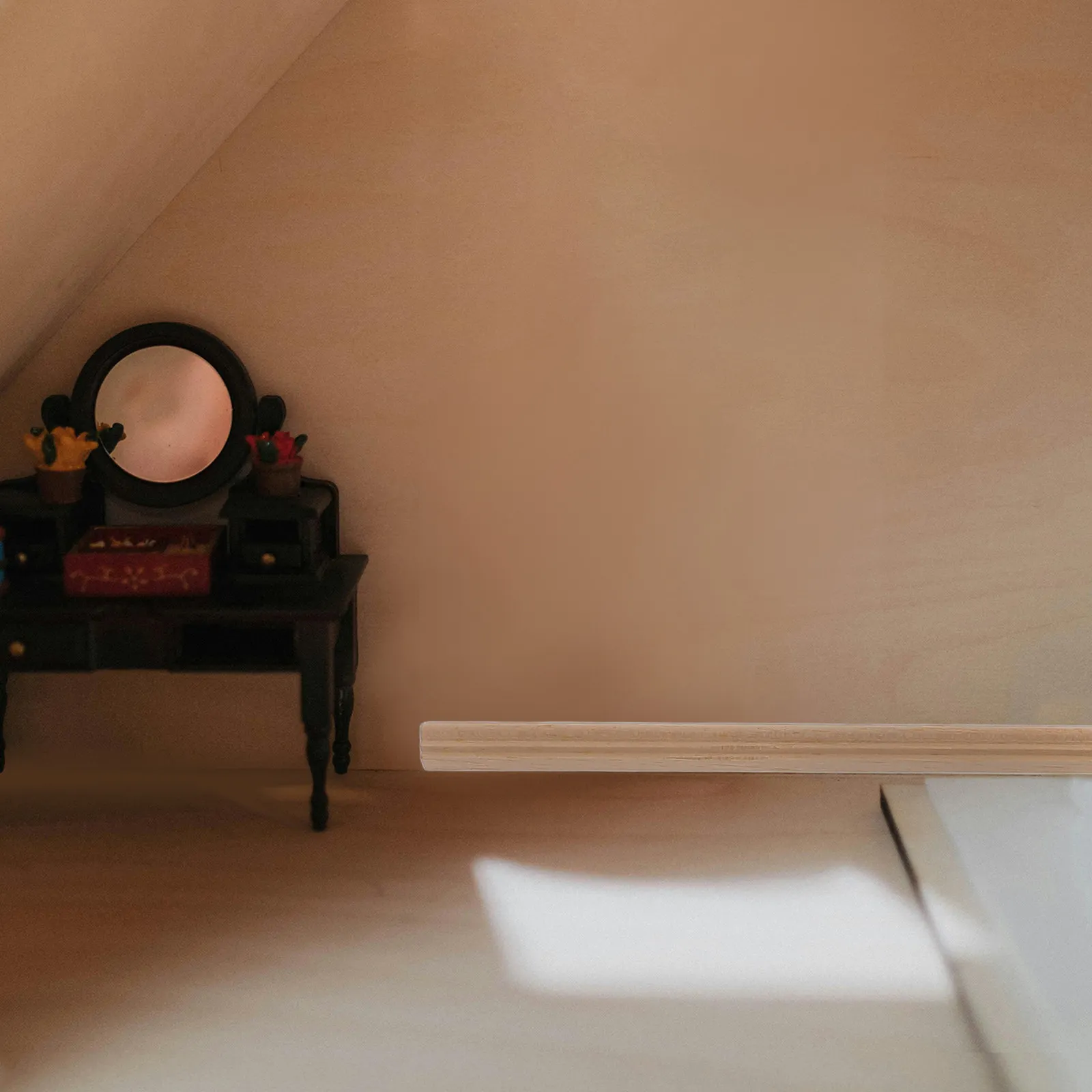 

5Pcs Lightweight Smooth-Finish Wood Trim Molding for Dollhouse Miniature Architecture DIY Wall Border Floorboard Decor