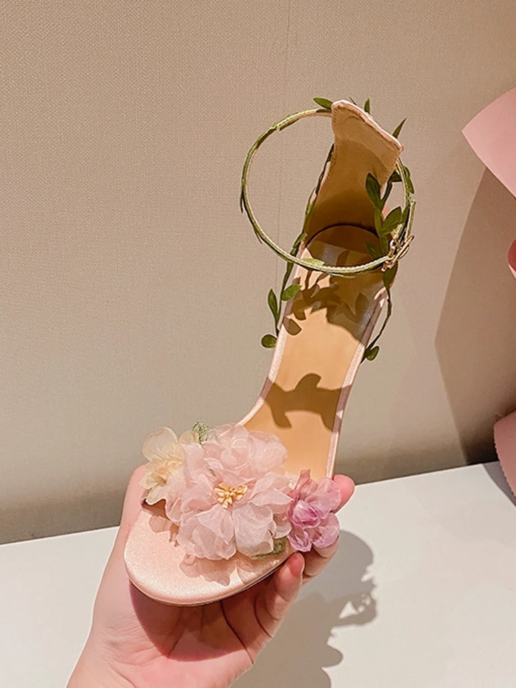 2024 Summer New Fairy Style Elegant and Beautiful Flower Sandals Women\'s Thin Heels High Heels, Open Toe Small Wedding Shoes