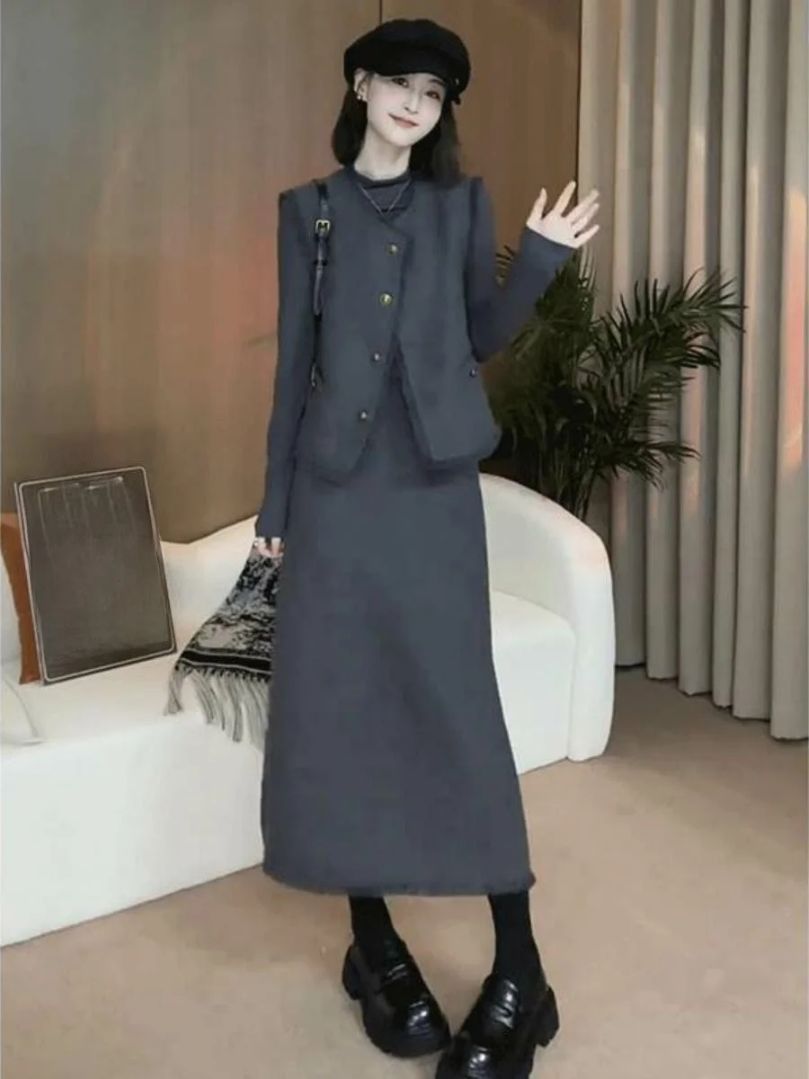 Small Fragrance Style Sleeveless Vest Women's Fashion Spring Autumn New High-End Slimming Versatile round Neck Single Button