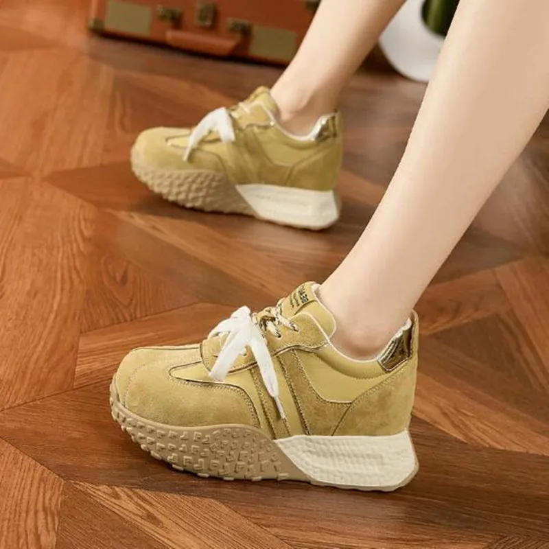 

Женские осенние ботильоны на платформе из натуральной замши и кожи, 8 см, на танкетке, в стиле милитари, 2026