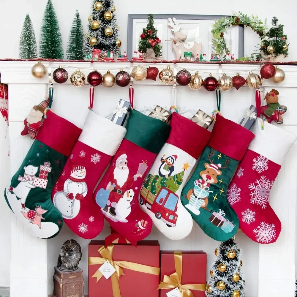 

Set of 6 Christmas Stockings Luxury Velvet Stockings Lovely Embroidery Pattern for Family Decorations Hanging Ornament for Xmas