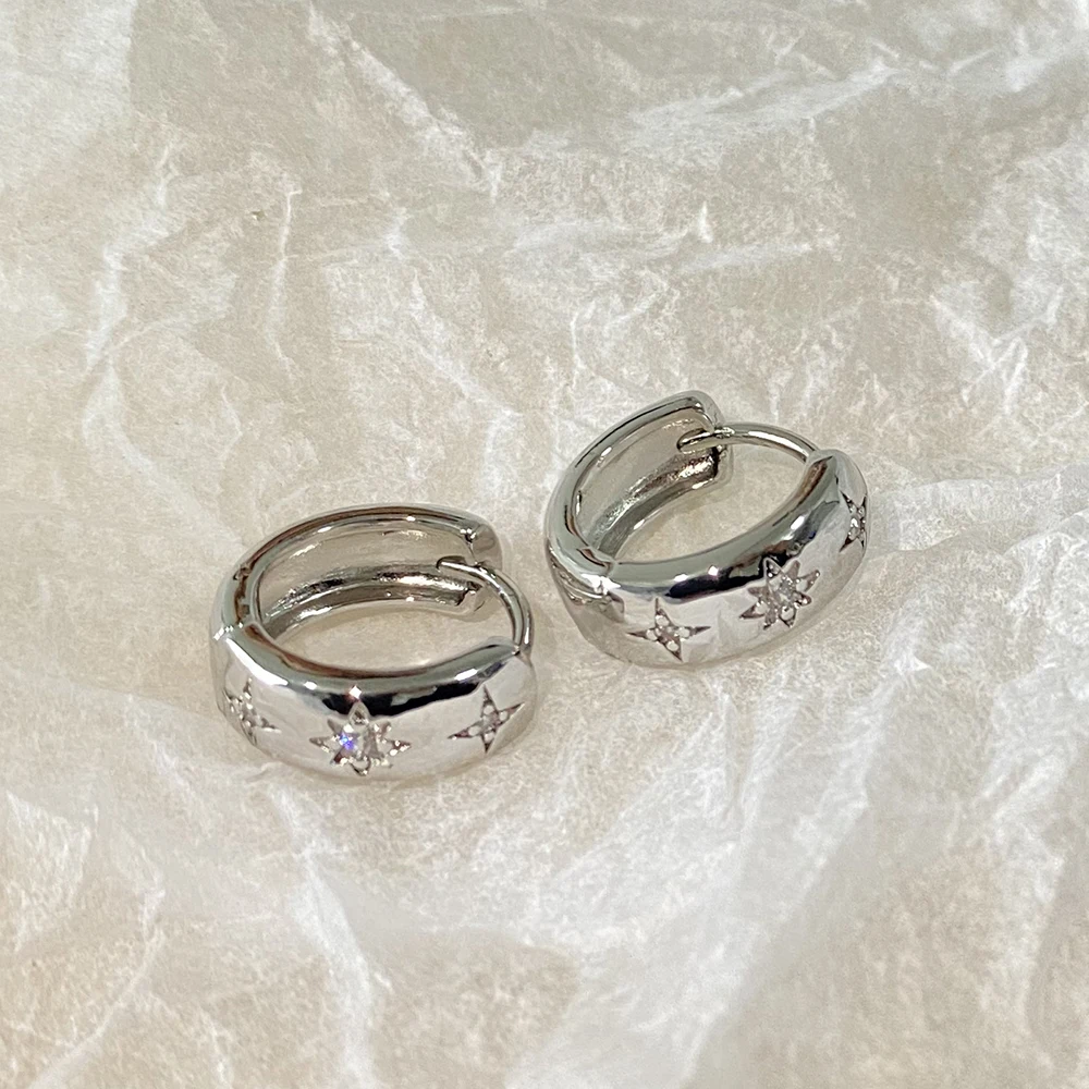 Pendientes de aro con circonita y estrella del sol para mujer, de acero inoxidable, con hebilla de oreja de Metal y diamantes de imitación, joyería Punk elegante