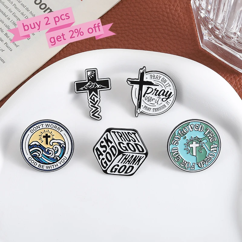 Custom The Cross of Jesus Brooches Enamel Pins God is with you and me Lapel Badges Clothes Funny Jewelry Gift for Friends