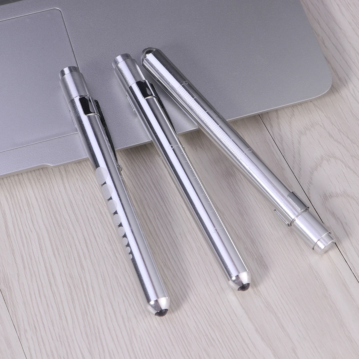 

2pcs Pupil Medical LED Torch Aluminum Alloy Body Nurse Gift Neuro Assessment Tool for Medical Teaching