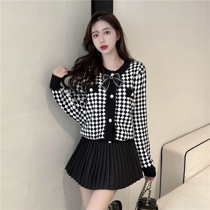 

Высококачественный вязаный свитер, кардиган, женский ранняя осень 2024, новинка, не шариковая длинная свеча, круглая Ne, верхняя одежда обычной длины