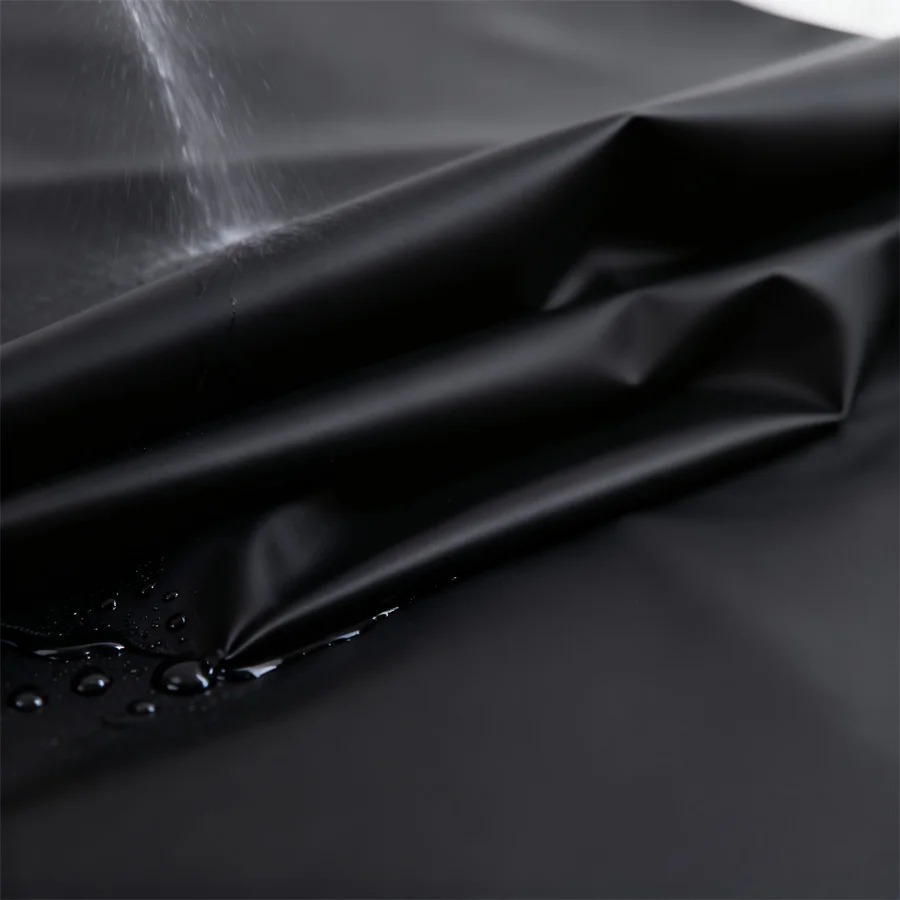 Verdicktes, rein schwarzes, wasserdichtes PVC-Hundematte, schmutzabweisend, leicht zu reinigen, Urin-Isolationsmatte für Haustiere, auslaufsicher. – Detail 2