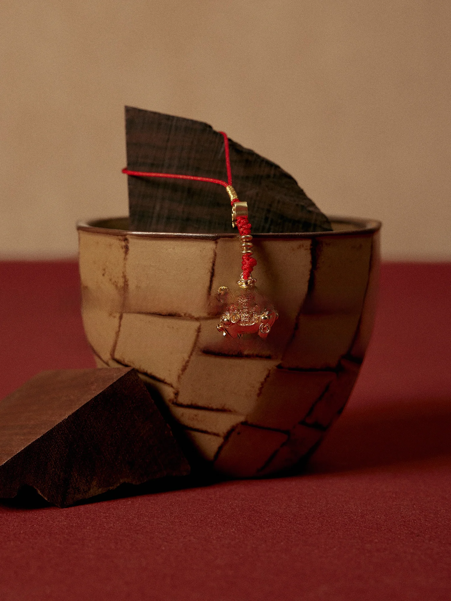 pendentif-serie-richesse-bronze-mm-lemon-x-zhu-binen-5hbn00-accessoires-de-mode-ceinture-chapeau-Echarpe-autres-accessoires