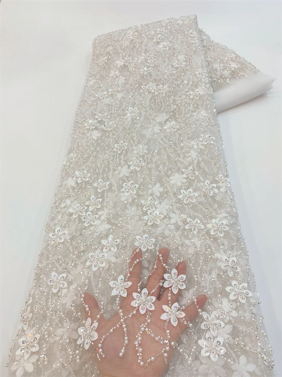 

Latest African 3D Flower Lace Fabric Embroidery French Mesh Lace Fabric With Sequins Groom Nigerian Tulle Lace For Party Dress
