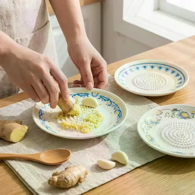 2-In-1 Ceramic Ginger Grater: Round Plate Garlic Vegetable Fruit Grinding Manual Masher Tool
