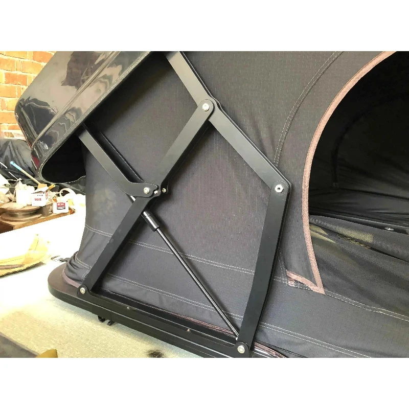 Hot Selling Waterproof S Hard Four-Season Roof Top Tent Rip-Stop Fric Double Layer One Bedroom SUV Of High Quality