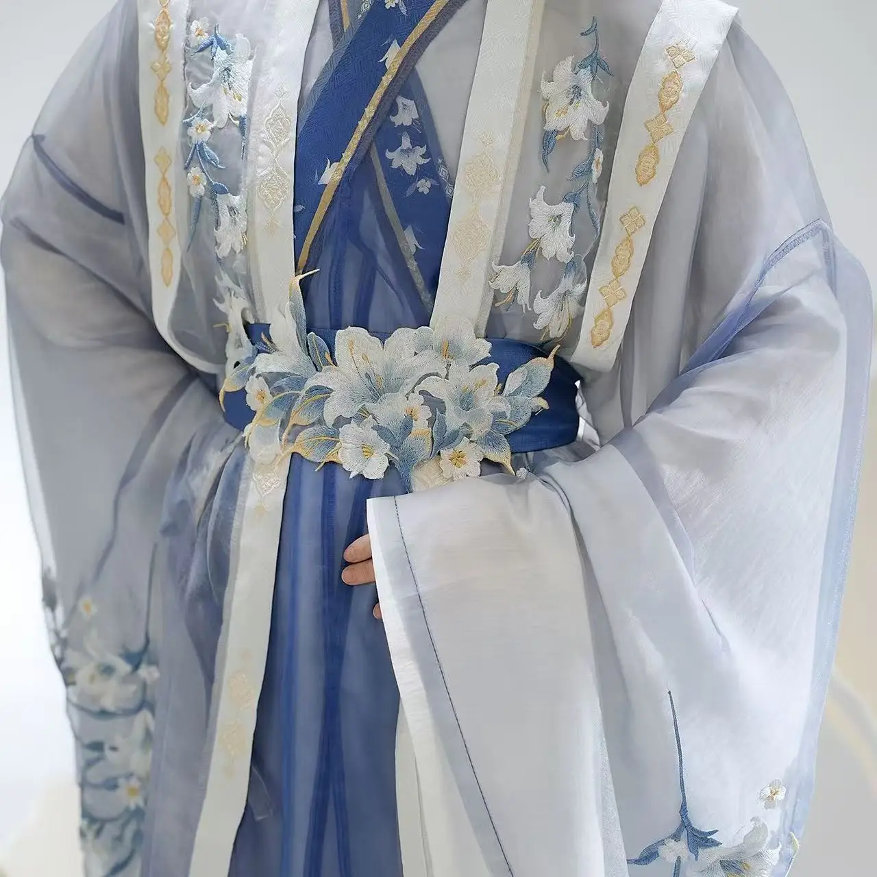 الصناعة الثقيلة Hanfu الرجال النساء الملابس الصينية التقليدية زنبق الأزهار التطريز الدعاوى كرنفال تأثيري حلي رداء طويل الذكور