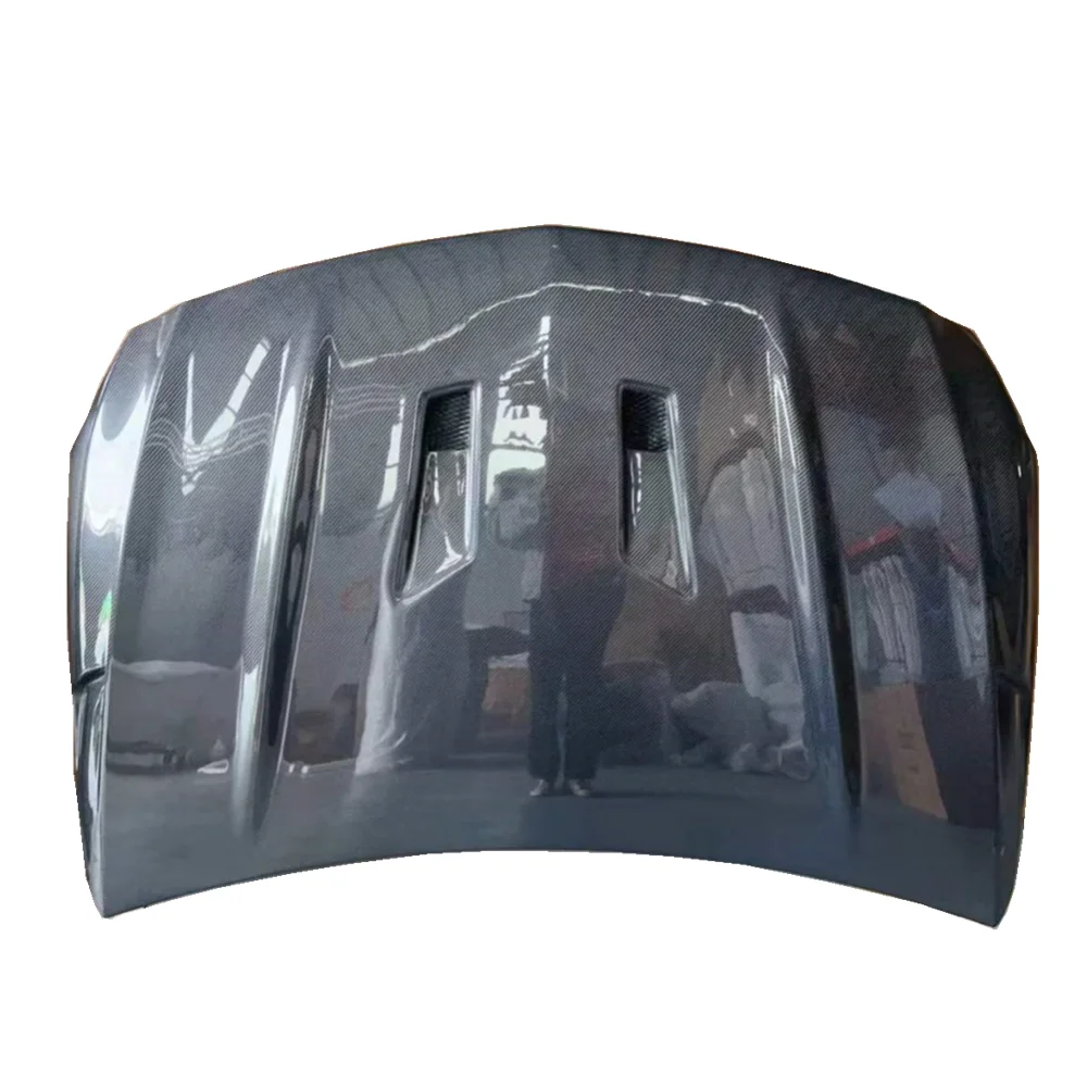 غطاء محرك السيارة من ألياف الكربون الحقيقية لـ W176 a Class 2014-2018 مع غطاء محرك بنمط الثقوب غطاء محرك من ألياف الكربون