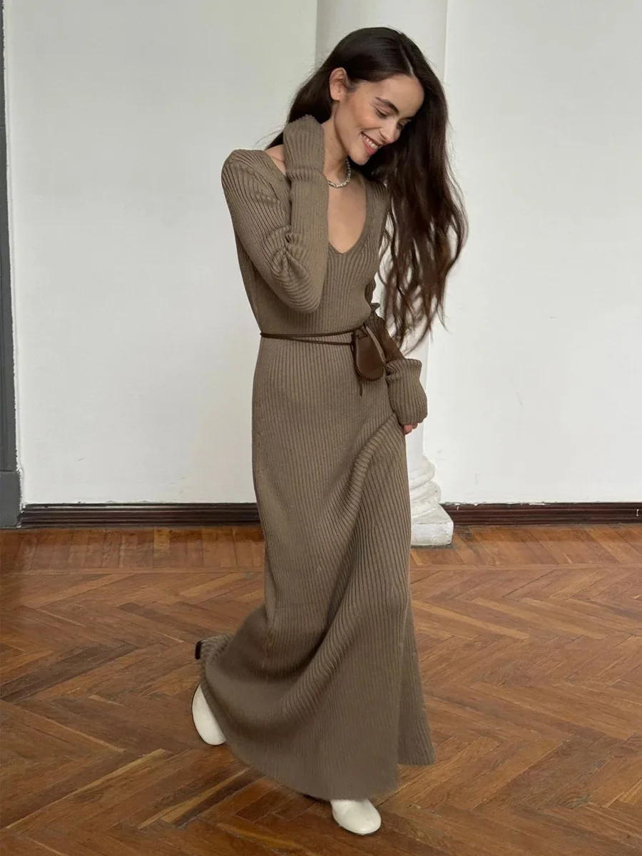 Bornladies Neues Damenkleid in Unifarbe mit Langen Ärmeln, V-Ausschnitt, Schlankem Bodycon-Schnitt, Gestricktes Maxikleid, Trendiges Elegantes Modekleid – Detail 10