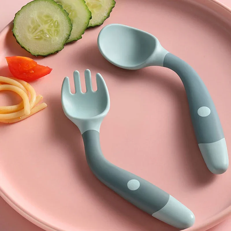 Juego de cuchara y tenedor para bebé y niño, Kit de vajilla de silicona suave y flexible, utensilios de entrenamiento para alimentación