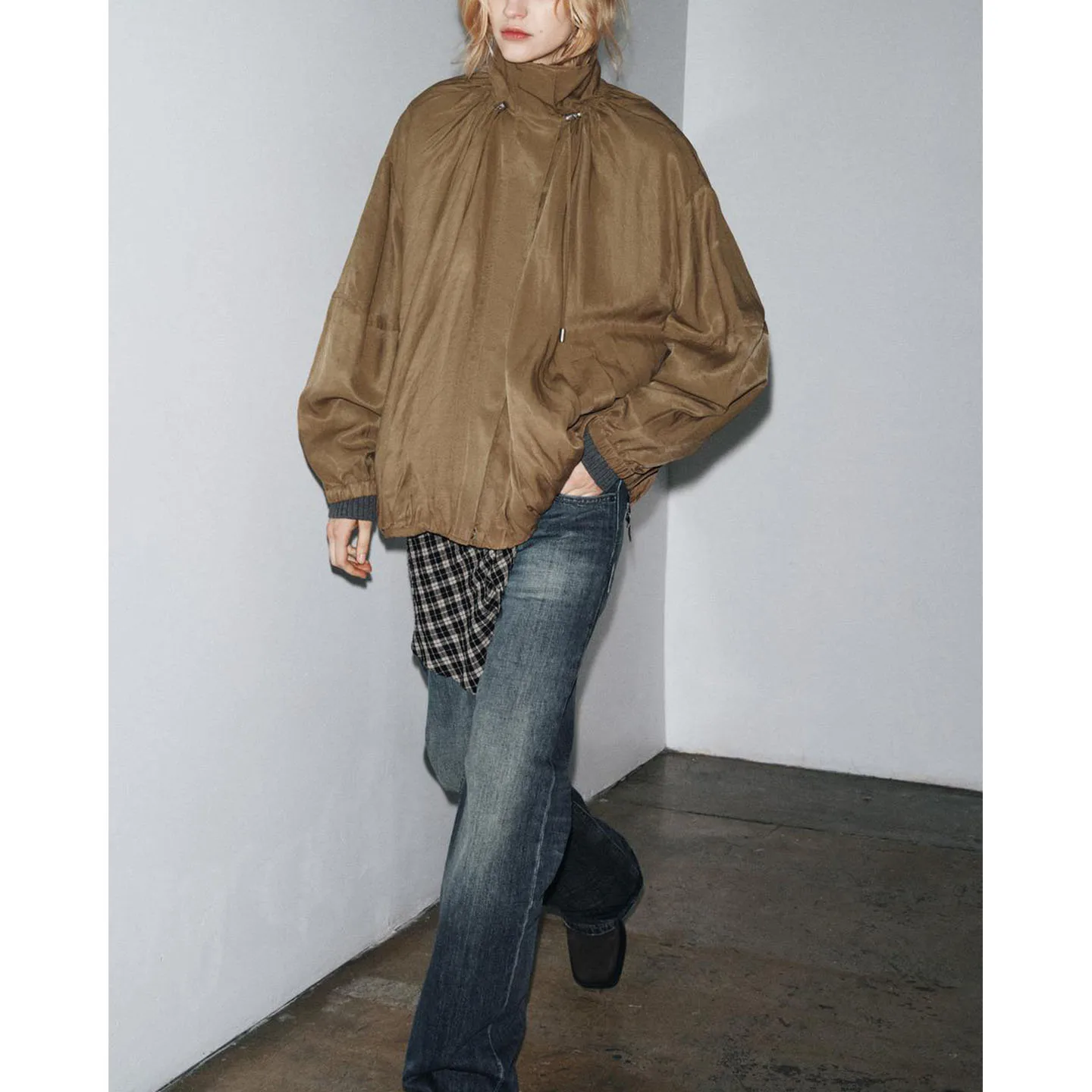 Ele المرأة الطيار Jaet الخريف وصول جديد عالية الياقة طويلة Sve Gored هيم ort ملابس خارجية البوليستر النايلون Cosite F...