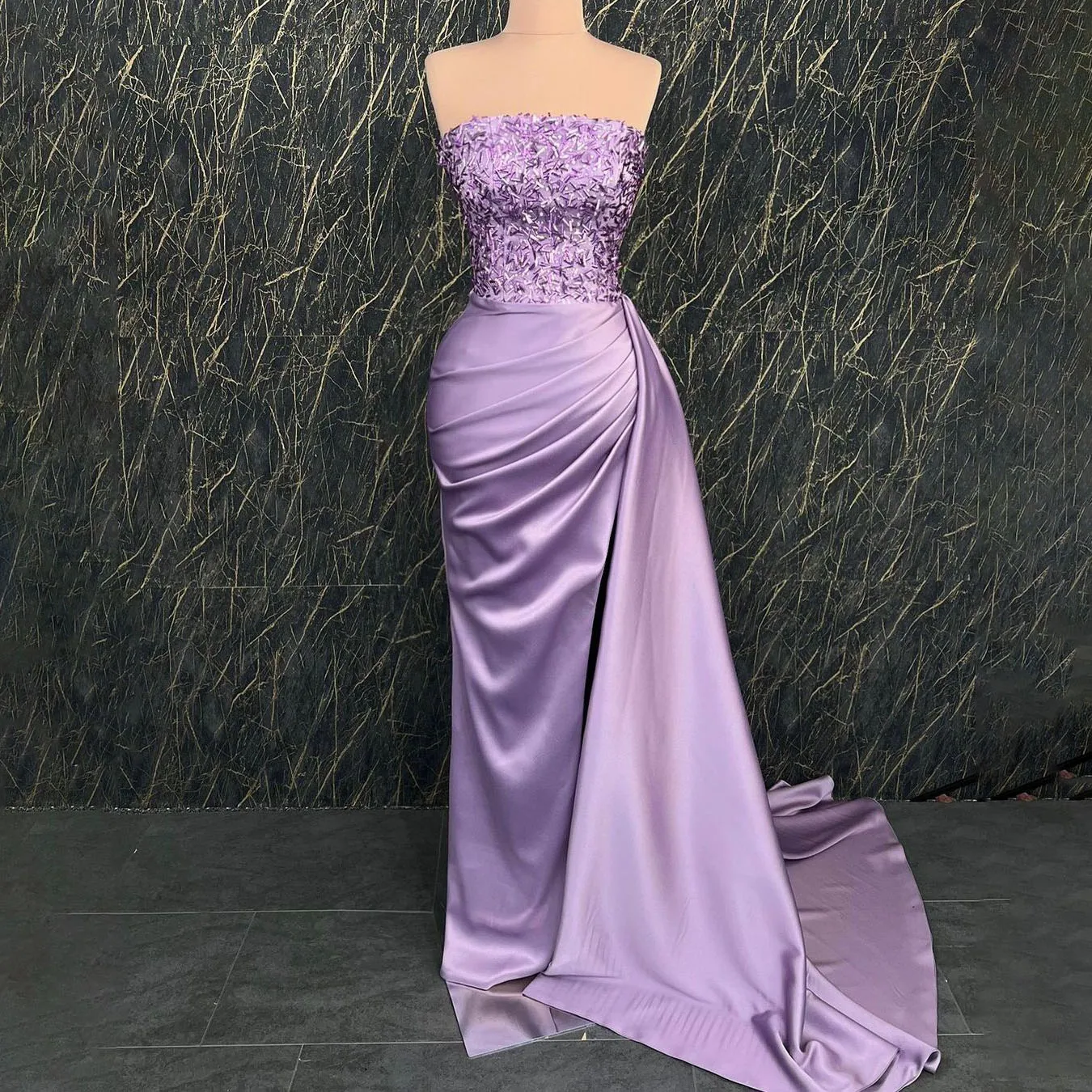 

Purple Lace Mermaid Evening Dresses For Wedding Off Shoulder Pleats Backless Celebrity Prom Dress Saudi Arabia Dubai Party Gowns