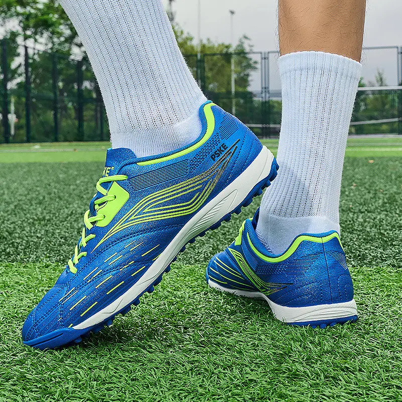 Neue Mode Paar Fußballs chuhe bequeme Rasen Fußballs chuhe für Männer Outdoor-Training Turnschuhe Männer Futsal Stollen Tenis Futbol