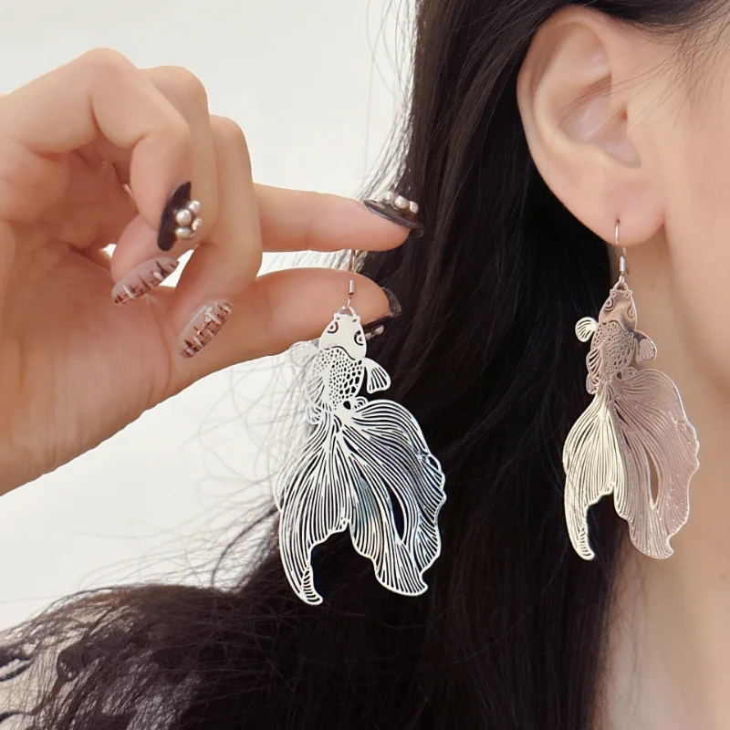 Koi Earrings Exaggerated Hollow Metallic Pendant Goldfish Earring Geometric Fish Earrings for Women Fashion Jewelry Dropshipping