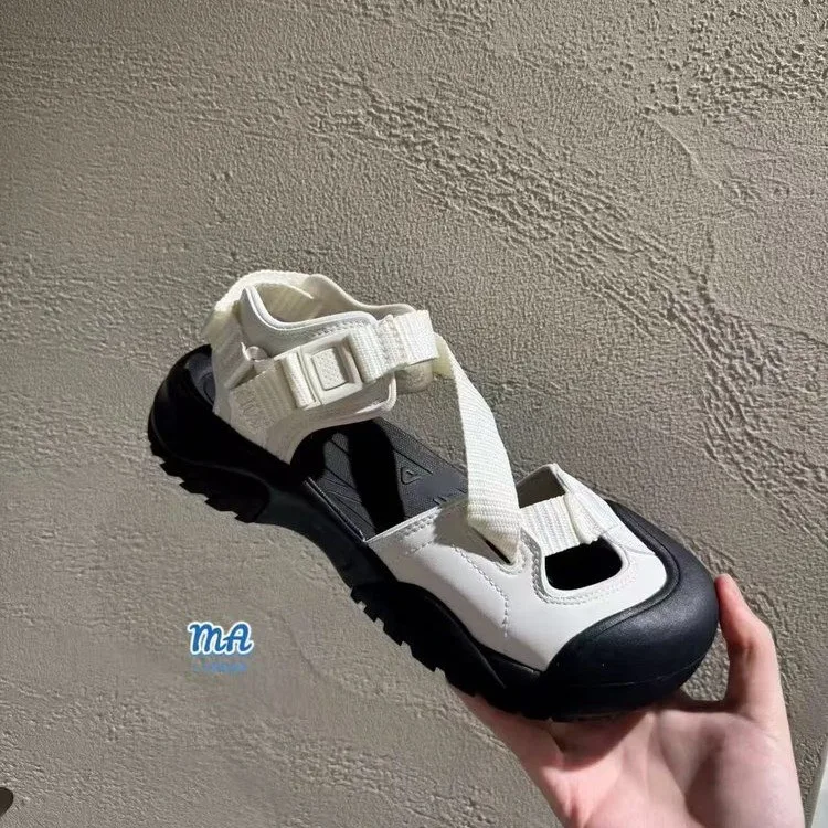 Women's Outdoor Leisure Hiking Breathable Baotou Sandals Summer Fashion Light Sponge Cake Bottom Comfortable Thick-soled Sandals