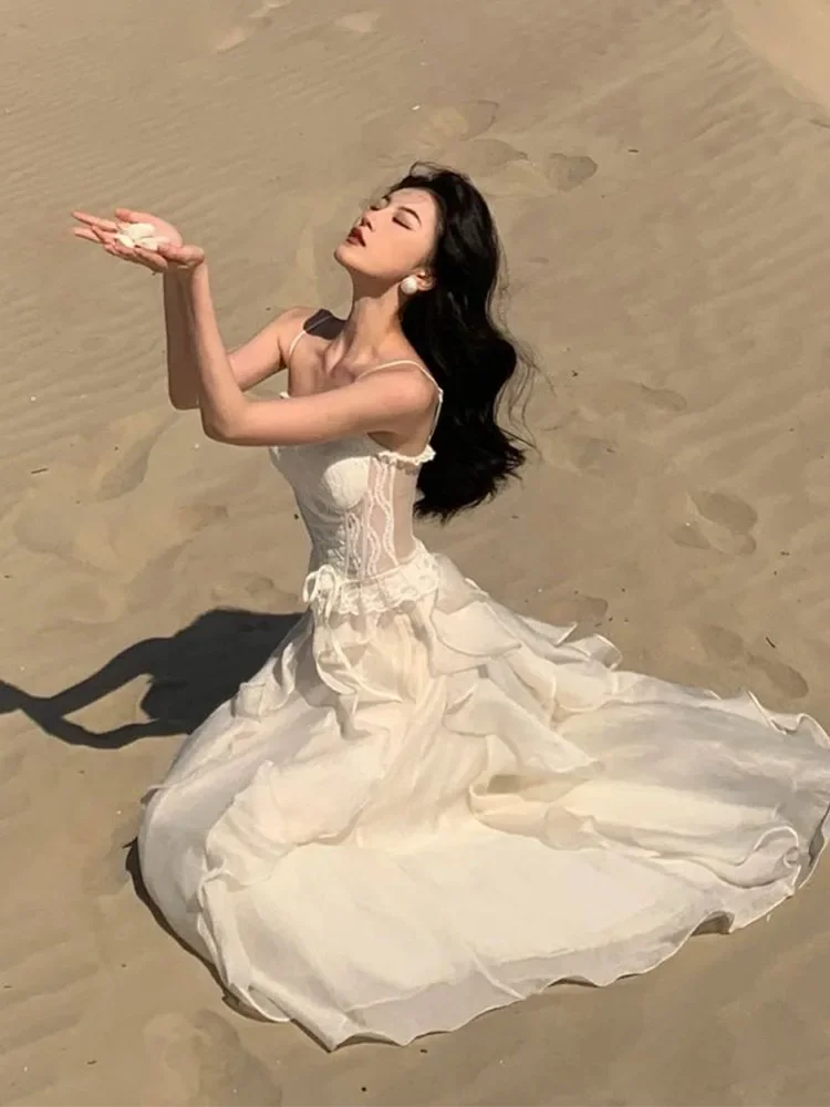 Vestido de fiesta de cumpleaños francés para mujer, vestido blanco con tirantes de hoja de loto y temperamento para banquete, conjunto de dos piezas