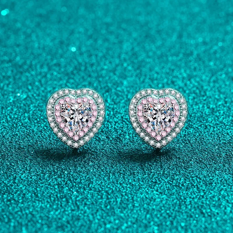 18K gold diamond studded heart-shaped earrings, 0.5 carat moissanite earrings, Pt950 platinum personalized fashion earrings