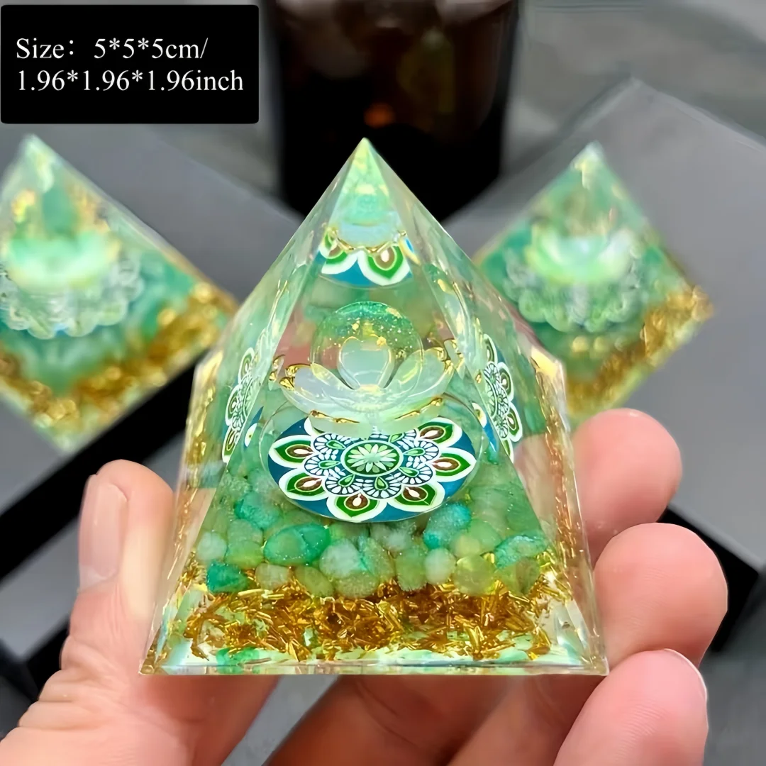1pc Green Aventurine Pyramid for Good Luck, Desktop Home Decoration,Perfect Gift for Christmas, Valentine's Day,Various Holidays