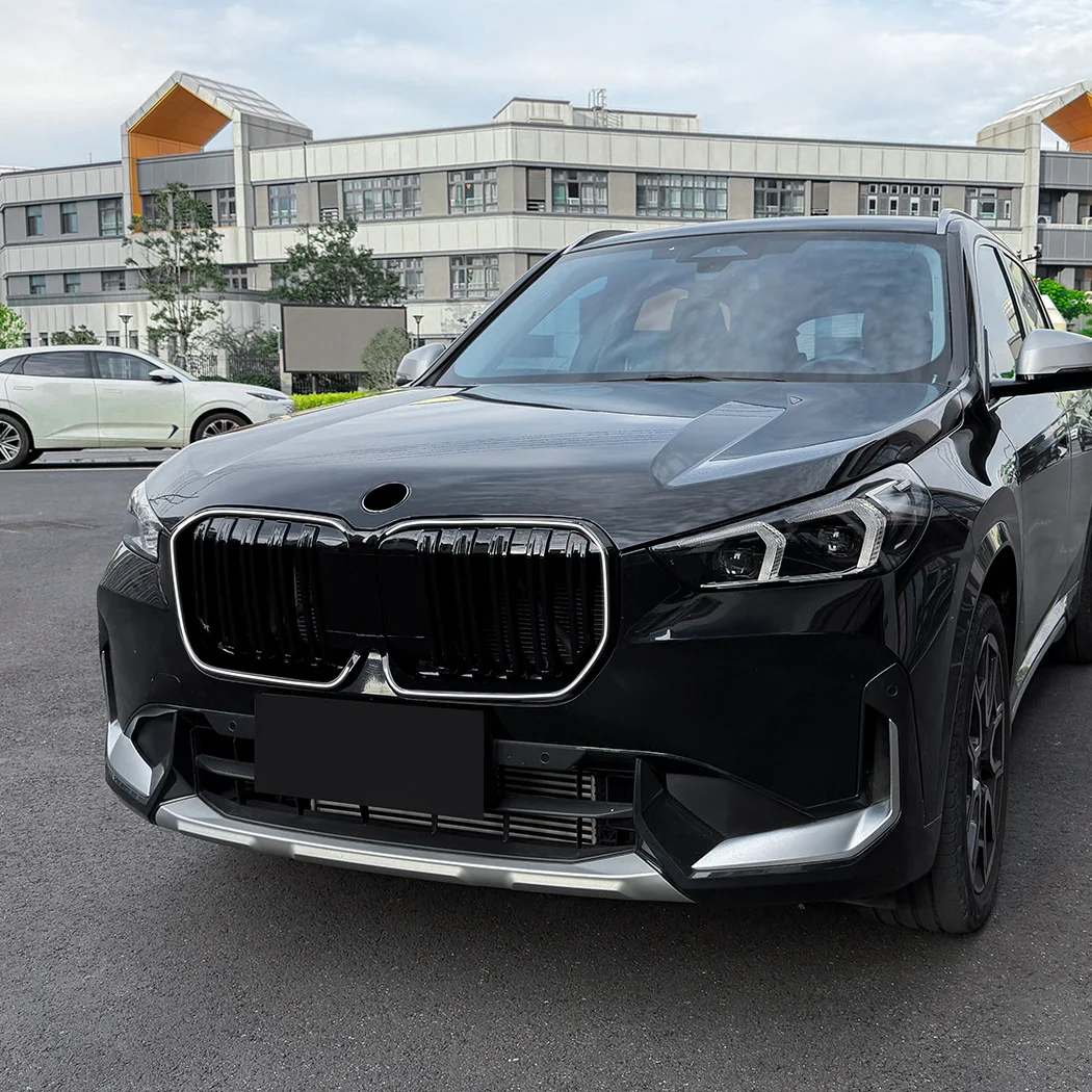 Applicable to BMW X1 iX1 U11 2023 + single-line dual-line LED luminous medium grid air intake grille modification