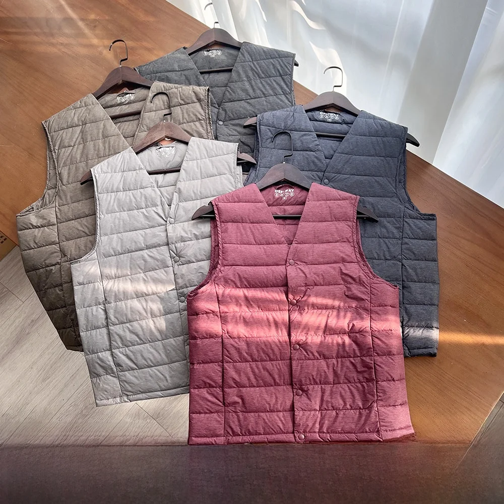 

Легкий пуховый жилет с V-образным вырезом, внутренняя одежда, молодежный стиль, зимняя коллекция, застежка на одну пуговицу, S...