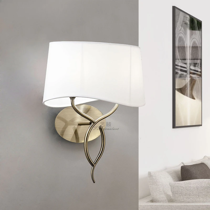 

Italian simple wall lamp new neoclassical postmodern living room bedroom bedside background wall simple model room wall lamp