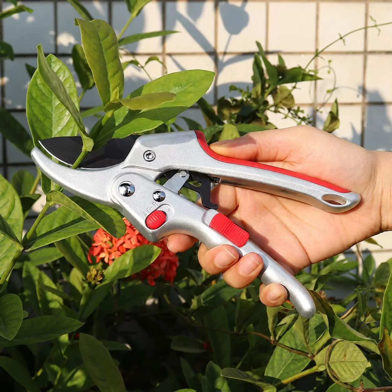 Multifunctional adjustable gardening pruning shears - double-speed forceful branch and fruit harvesting scissors for pruning
