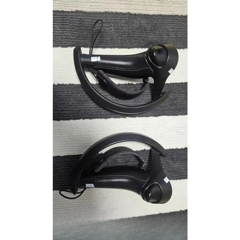 Valve Index Knuckles VR Controllers VR Game Hand Grips Compatible With Steam HTC Second Hand Not Brand New
