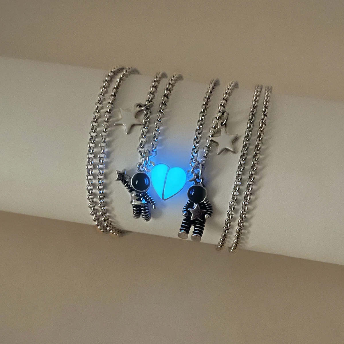 Space Man Star Light-Up Grey Heart Necklace Sparkling Astronaut Jewelry for Children