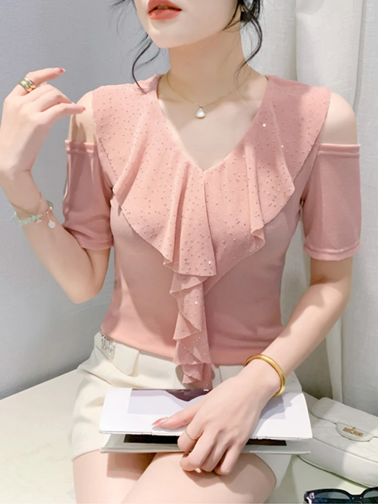 تي شيرت أنيق بأكمام قصيرة من حجر الراين للسيدات صيفي مثير برقبة على شكل حرف v مكشوف الكتف ضيق للتخسيس شبكي مرن