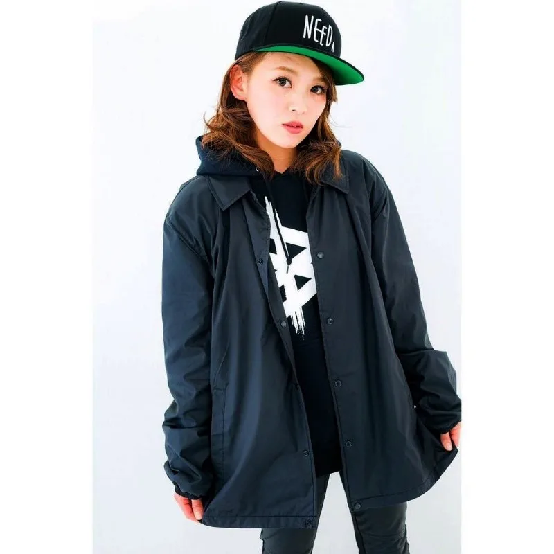 Hip Hop Streetwear Plain Black Coach Jacket Vintage Waterproof Lightweight Windbreaker for Men