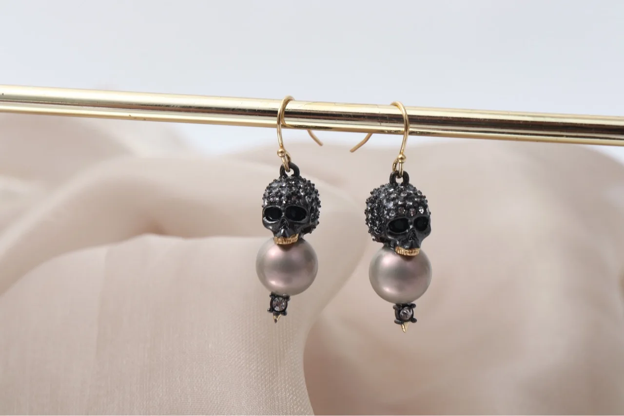 European and American Genius Designers Create Fashionable and Casual Skull Earrings