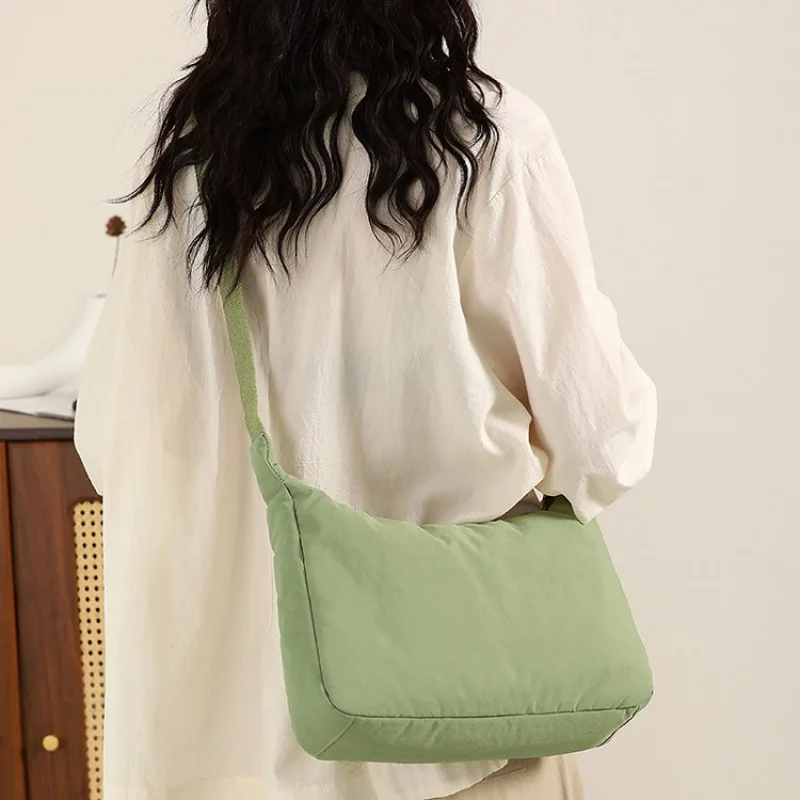 

Luxury Faux Crocodile Clutch Bag For Women Ethical Exotic Look Evening Bag With Magnetic Closure And Detachable Chain