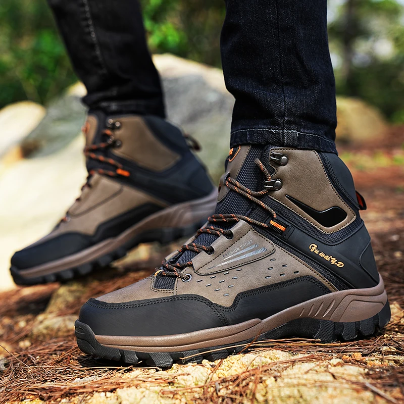 Outdoor Hiking Boots Men Thick Bottom Lightweight High-top Men Breathable Wear-resistant Fashion Sports Shoes Mens