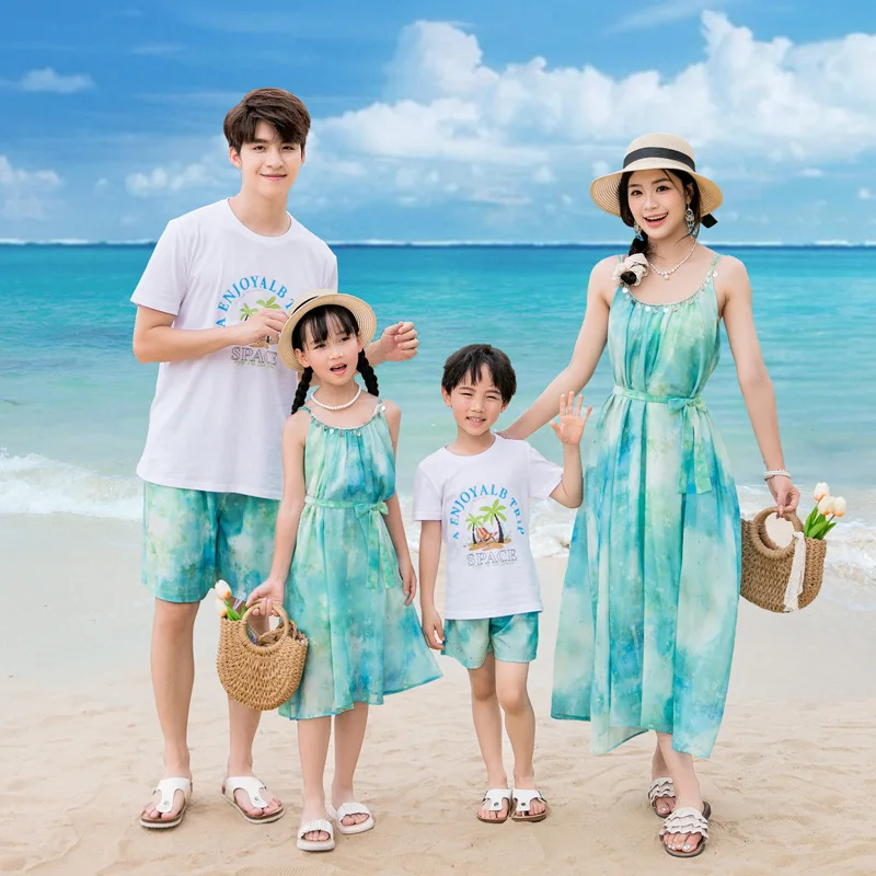 Summer Beach Family Matching Outfits Mother Daughter Boho Spaghetti Strap Dress Father Son Set Holiday Vacation Travel Casual