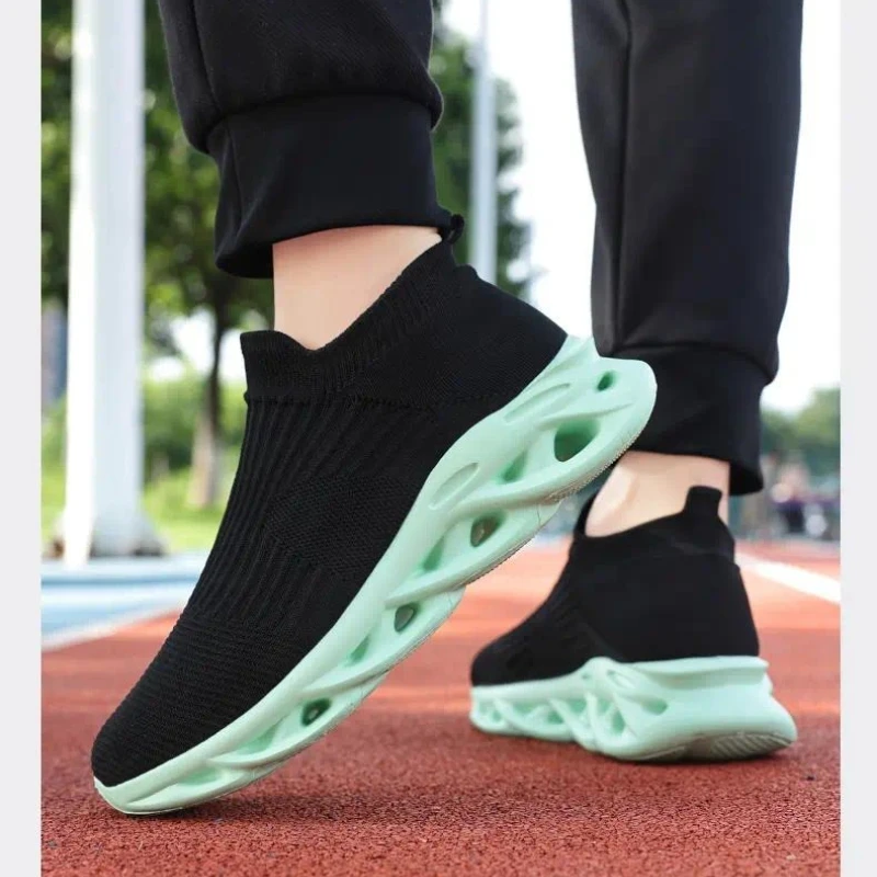 2026 new comfortable and fashionable plus size fly woven shoes suitable for both men and women casual sports shoes