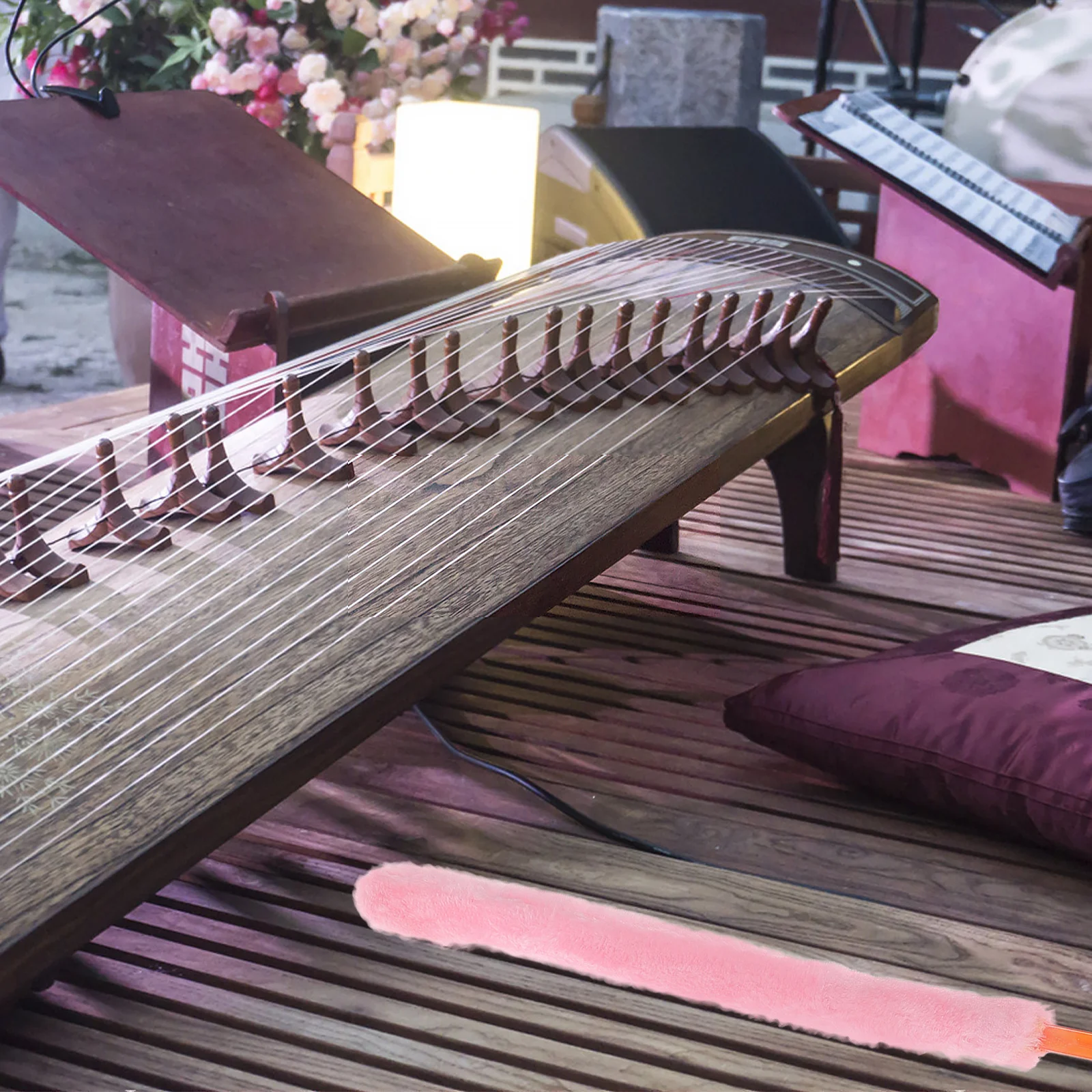 

Guzheng Cleaning Brush Rabbit Hair Plastic Handle Zithers Instrument Cleaning Tool Chinese Zithers Maintenance