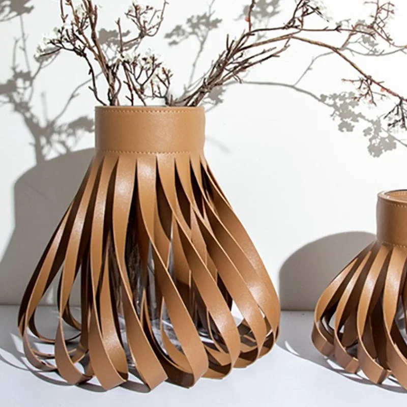 

Luxury Aesthetic Vases Glass Leather Nordic Kawaii Vases Centerpiece Flower Bottle Modern Table Flower Vase Home Decoration