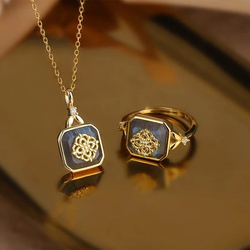 

Silvology 925 Sterling Silver Square Labradorite Pendant Necklace for Women Natural Stone Vintage Palace Necklace Luxury Jewelry