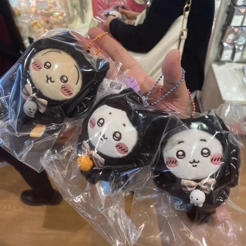 

Kawaii Chiikawa Anime Halloween Plush Keychain Featuring Usagi Hachiware Festive Backpack Charm Cute Cartoon Spooky Gift