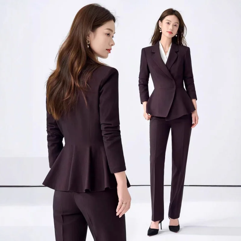 

Бордовый женский костюм 2025: Новая коллекция весна-осень, элитная профессиональная деловая одежда для салонов красоты и ювелирных магазинов