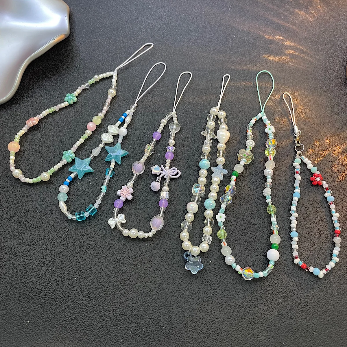 

Летние свежие цветы, веревка для мобильного телефона, браслет из бисера, цветная камера для девочек, набор наушников CCD, брелок, подвеска для iPhone 17 16